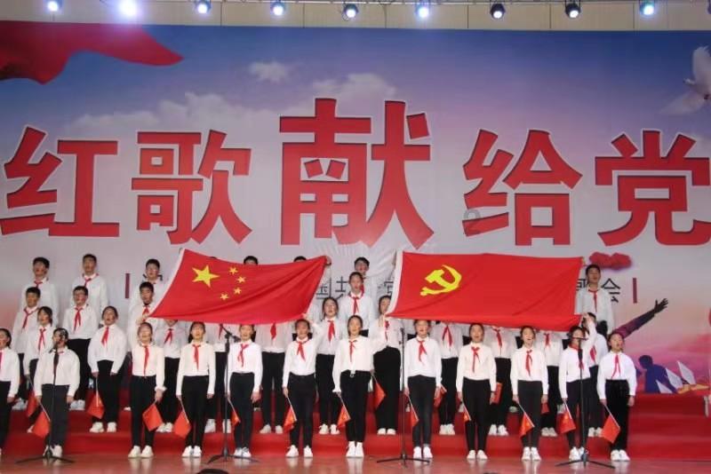 建元信托:首次股东大会补选苏立为非独立董事